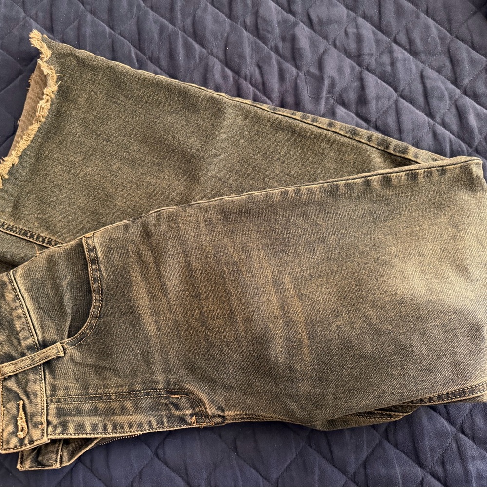 Women’s Classic Black Jeans